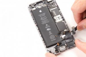 تعویض کانکتور شارژ آیفون 6