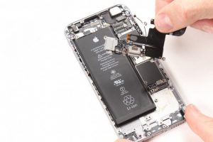 تعویض کانکتور شارژ آیفون 6