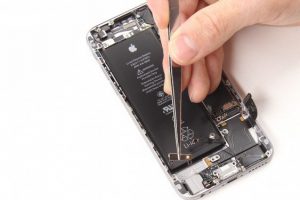 تعویض کانکتور شارژ آیفون 6