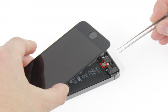 جداسازی صفحه نمایش آیفون SE