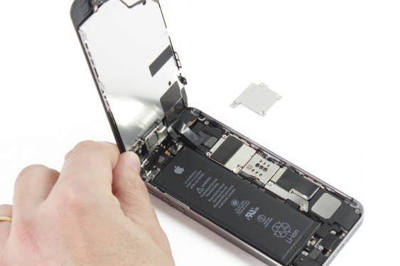 جداسازی صفحه نمایش آیفون SE