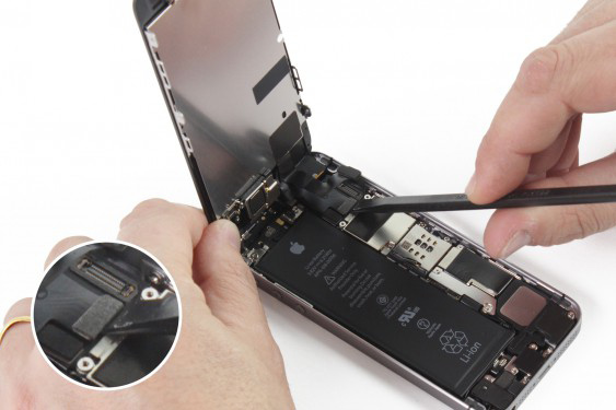 جداسازی صفحه نمایش آیفون SE