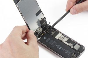 جداسازی صفحه نمایش آیفون SE