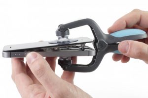 جداسازی صفحه نمایش آیفون SE