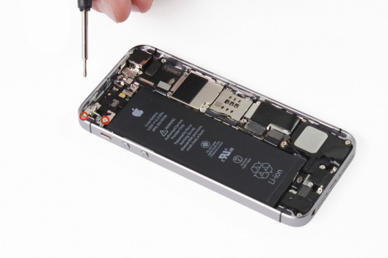 تعویض ویبراتور آیفون SE