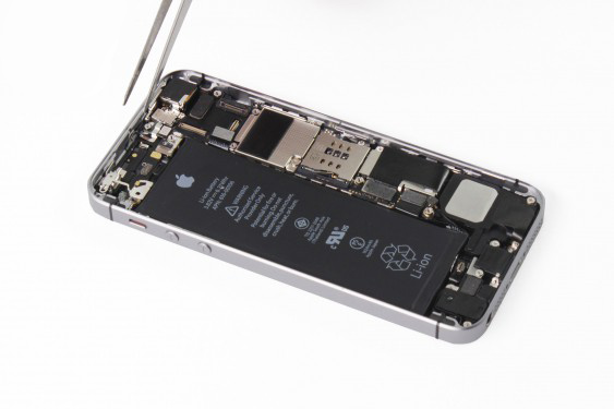 تعویض ویبراتور آیفون SE