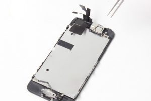 تعویض اسپیکر مکالمه آیفون SE