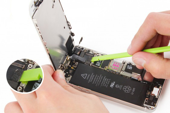 نحوه جداسازی صفحه نمایش آیفون 5 اس