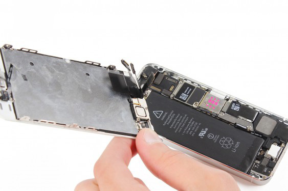 نحوه جداسازی صفحه نمایش آیفون 5 اس