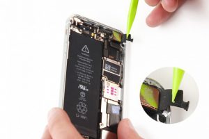 تعویض دوربین عقب آیفون 5 اس