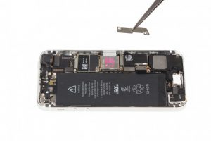 تعویض باتری آیفون 5 اس