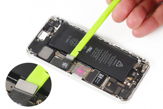 تعویض کانکتور شارژ آیفون 5 اس