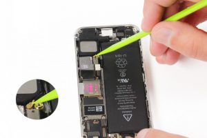 تعویض کانکتور شارژ آیفون 5 اس