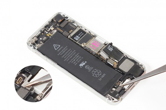 تعویض کانکتور شارژ آیفون 5 اس