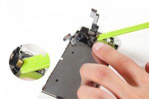 تعویض دورین جلو آیفون 5 اس