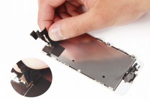 تعویض دورین جلو آیفون 5 اس