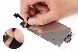 تعویض دورین جلو آیفون 5 اس