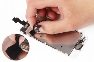 تعویض دورین جلو آیفون 5 اس