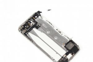 تعویض دکمه پاور آیفون 5 اس