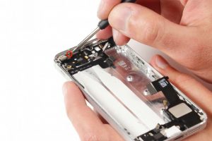 تعویض فلت کلید پاور و ولوم آیفون 5 اس