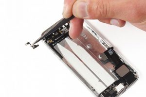 تعویض فلت کلید پاور و ولوم آیفون 5 اس