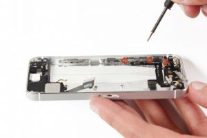 تعویض فلت کلید پاور و ولوم آیفون 5 اس