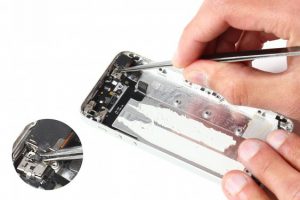 تعویض شاسی آیفون 5 اس