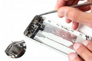 تعویض شاسی آیفون 5 اس