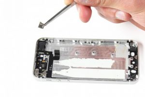 تعویض شاسی آیفون 5 اس