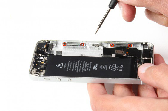 تعویض پایه نگهدارنده LCD آیفون 5 اس