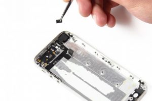 تعویض شاسی آیفون 5 اس