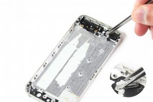 تعویض شاسی آیفون 5 اس