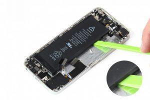 تعویض پایه نگهدارنده LCD آیفون 5 اس