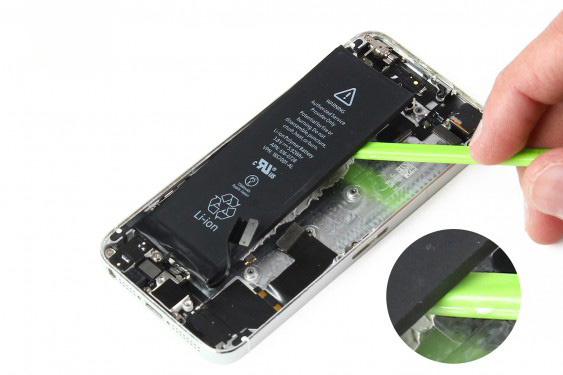 تعویض پایه نگهدارنده LCD آیفون 5 اس