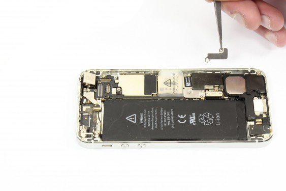 تعویض باتری آیفون 5