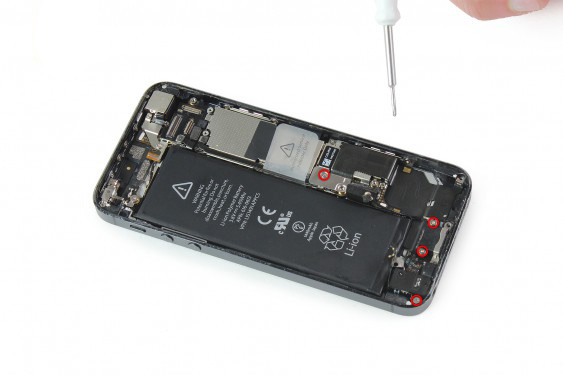 تعویض کانکتور شارژ آیفون 5