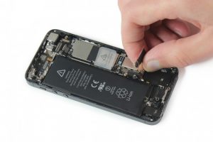 تعویض کانکتور شارژ آیفون 5