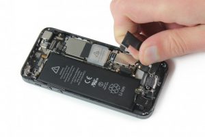 تعویض کانکتور شارژ آیفون 5