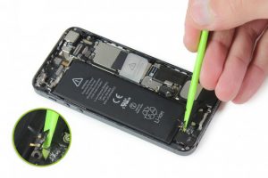 تعویض اسپیکر خارجی آیفون 5