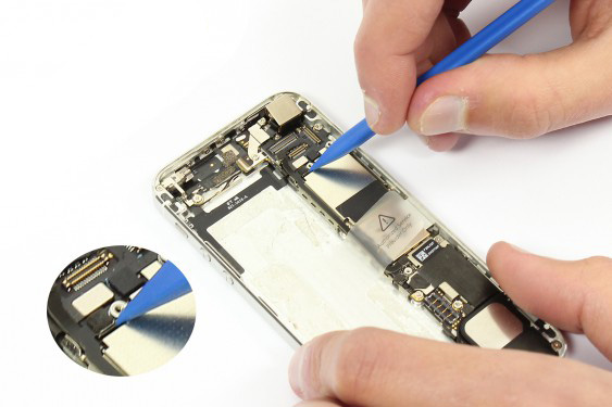 تعویض کابل های اتصال مادربرد آیفون 5