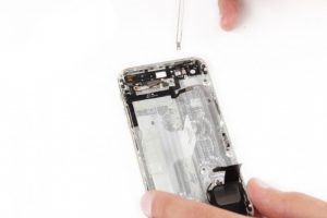 تعویض دکمه پاور آیفون 5