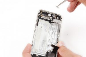 تعویض دکمه پاور آیفون 5