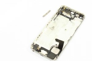 تعویض فلت کلید پاور آیفون 5