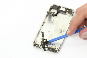 تعویض فلت کلید پاور آیفون 5