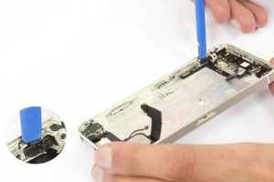 تعویض فلت کلید پاور آیفون 5