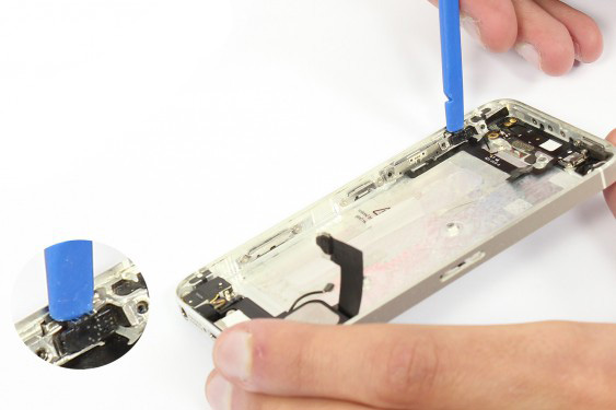 تعویض فلت کلید پاور آیفون 5