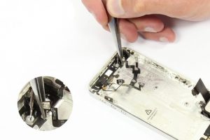 تعویض فلت کلید پاور آیفون 5