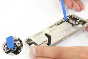 تعویض فلت کلید پاور آیفون 5