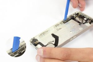 تعویض فلت کلید پاور آیفون 5