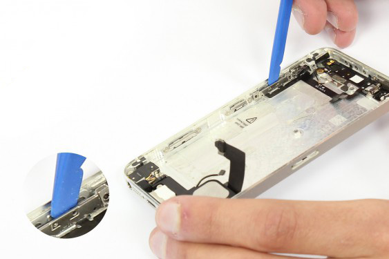 تعویض فلت کلید پاور آیفون 5